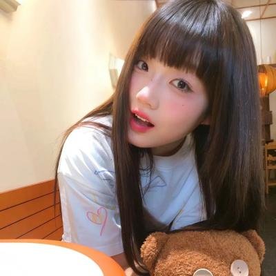 滑板少年